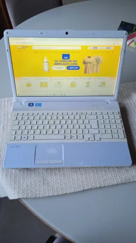 Notebook Sony Vaio Intel i3 - Modelo PCG 71911-X - HD 500Gb - 4Gb Mem. DDR3