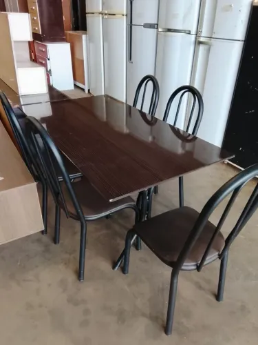 Mesa com 5 cadeiras USADAS ENTREGA dentro de Uberlândia MG