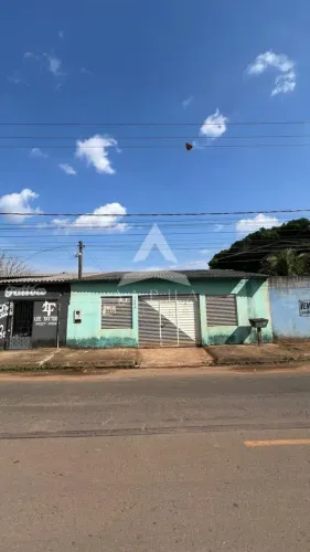 Casa 3 quartos na Plácido de Castro prox. ao Supermercado IG