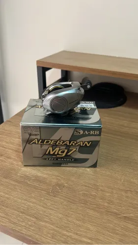 Carretilha shimano ALDEBARAN MG7 ESQUERDA 