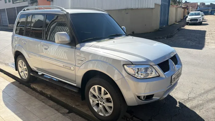 Mitsubishi Pajero TR4 2.0/ 2.0 Flex 16V 4X4 Mec. 2010