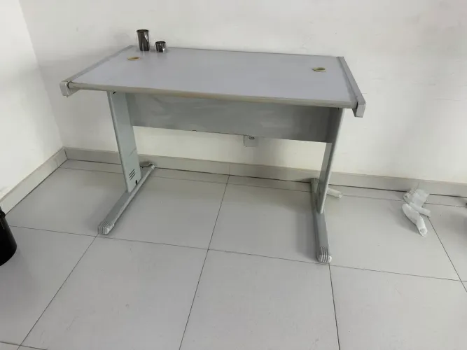 Mesa simples de escritório
