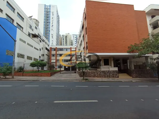 Apartamento para Venda, 2 Quartos, 02 banheiros, 01 Vaga de garagem, 65 m² útil, Centro, L