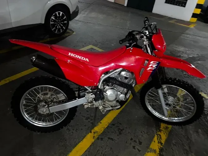 Moto zerada grande oportunidade 