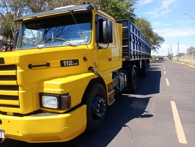 Vendo Scania 112 HW e carreta guerra
