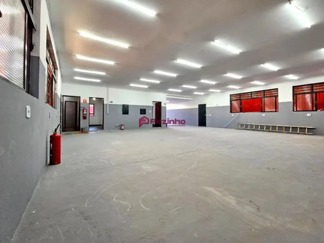 Barracão para alugar em Limeira, Jardim Adélia Cavicchia Grotta, com 291 m²