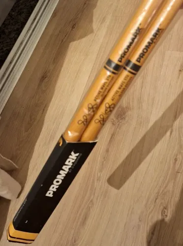 01 par de aqueta de Bateria PROMARK em Hickory (Nogueira) - SIGNATURE GLENN KOTCHE