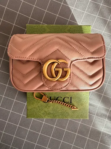 Bolsa GG Gucci marmont super mini