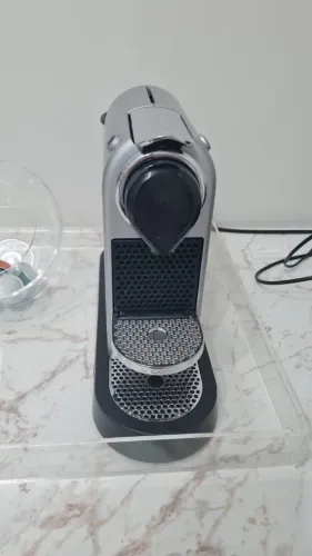 Cafeteira Nespresso citiz prata