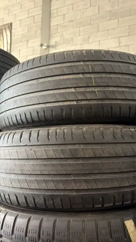 Pneus 235/65/17 marca Michelin