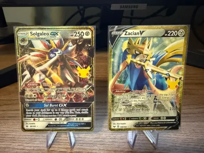 Lote Pokémon TCG - Zacian V 138/30 + Solgaleo-GX 089/30 - Celebrations - English - NM