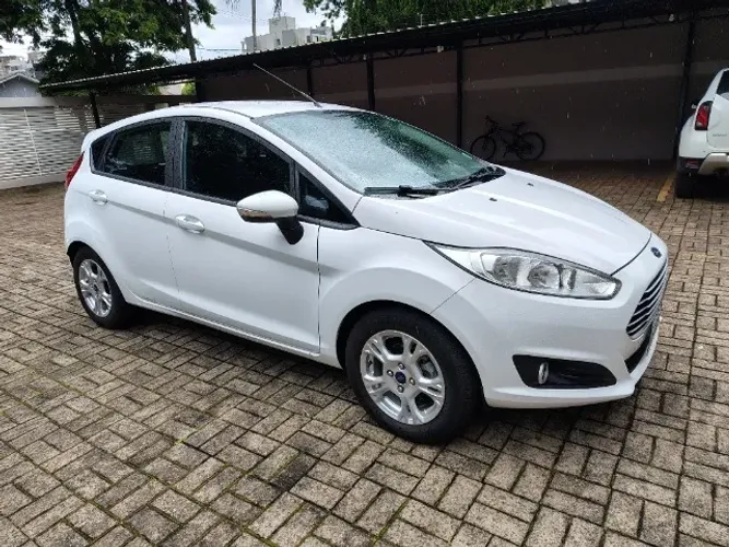 Ford Fiesta 1.6 16V Flex Mec. 5P 2015