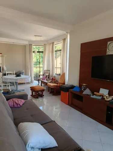AMPLO APARTAMENTO  PRIVATIVO
