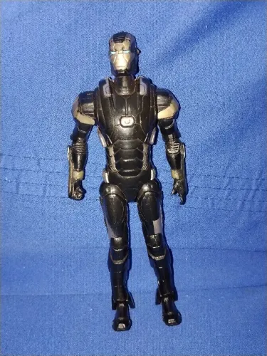 Action figure - homem de ferro preto
