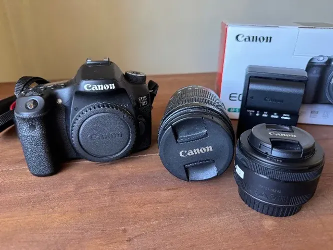 Canon 70D (apenas 11400 clicks) + Lentes Canon 18-135mm e 50mm + Mochila