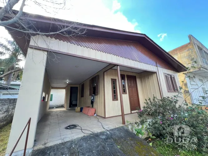 Casa de Madeira/Mista no Bairro Santa Bárbara