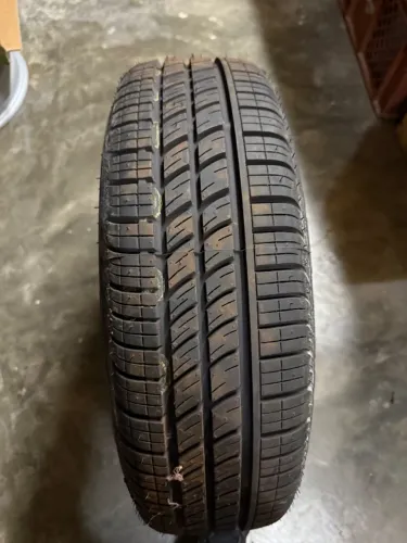 01 Pneu Pirelli p4 175/70/14 Novo 