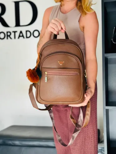 Mochila Feminina em Couro