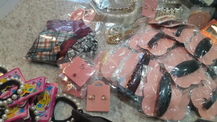 LOTE DE ACESSÓRIOS FEMININOS - DESAPEGO