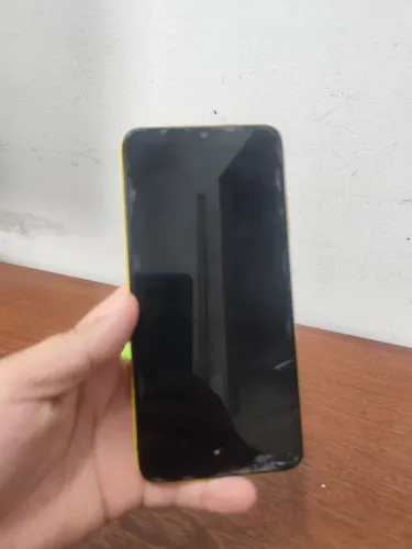 Vendo um celular poco