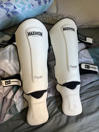 Caneleira Maximum Muay Thai