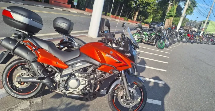 Susuki Vstron 650 cc baixa KM