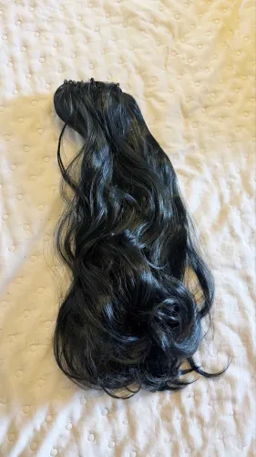 Cabelo sintético (não é humano)