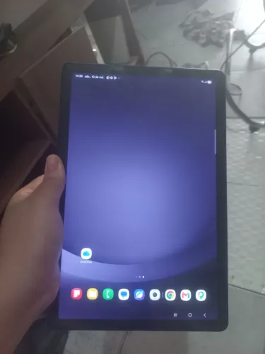 Vendo Tablet Galaxy A9 + plus 64 GB tudo ok tem conversa no valor