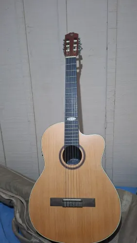 Violão strinberg