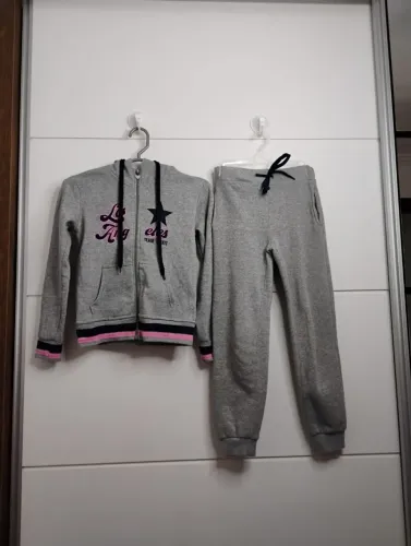 Conjunto de moletom infantil