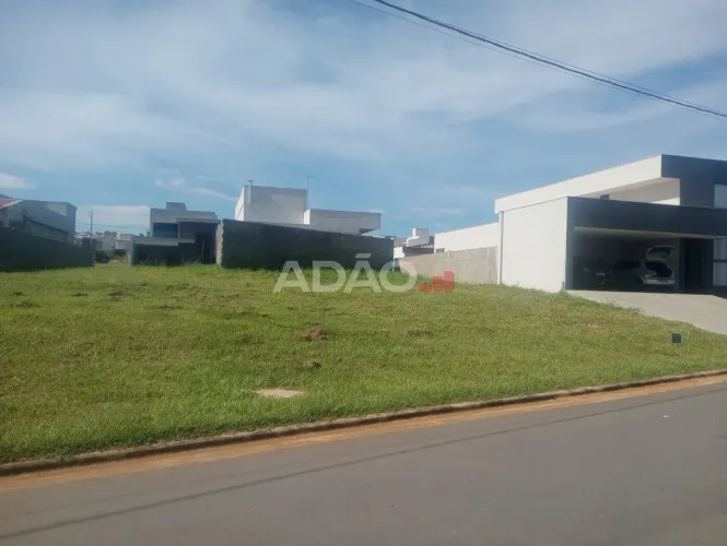 Lote Jardins Porto Lote à Venda, 355.20 por R$ 300000.00 no setor Jardins Porto IN39983