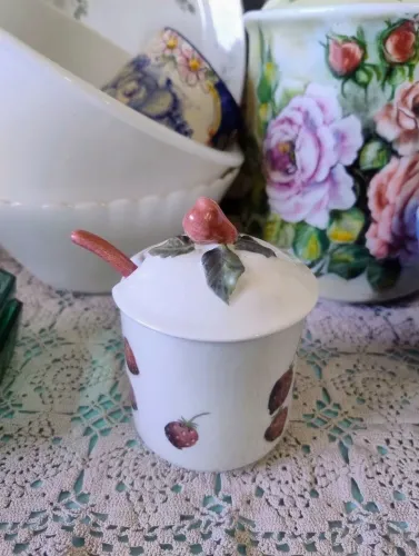 Açucareiro porcelana pintada a mão antigo