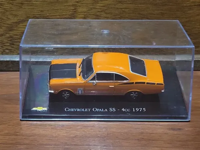Chevrolet Opala SS 4cc 1975 - Coleção Chevrolet Collection - Carrinho Miniatura 1/43
