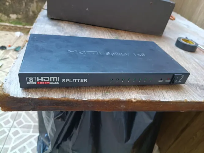 Splitter HDMI 1x8 (divisor de sinal). Funcionando