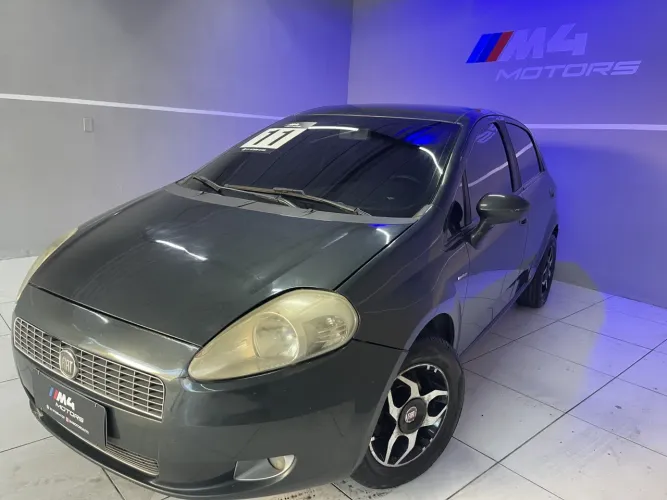 Fiat Punto Essence 1.8 Flex 16V 5P 2011