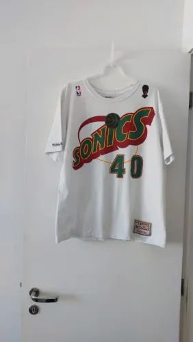 Camiseta NBA Semics Original. Largura 57cm; Altura 70cm.