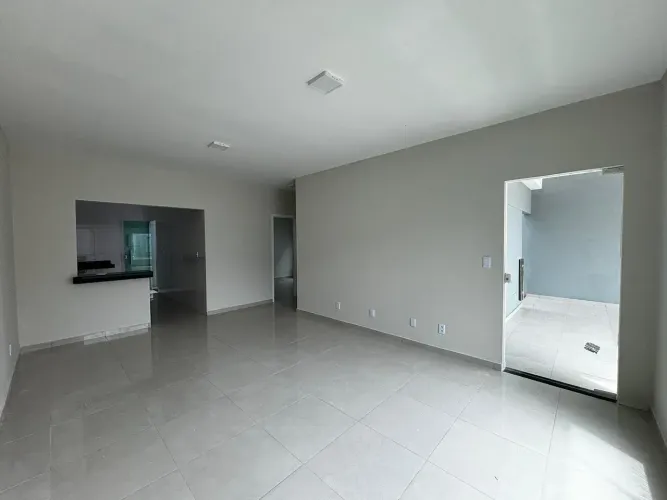 CASA EM COND. ENTRE A CHACARA BRASIL E SANTA ROSA, PRONTO MORAR, 2 QUARTOS, FINO ACABAMENT