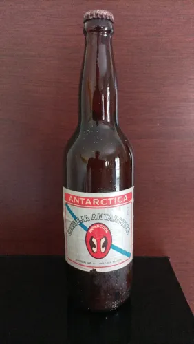 Cerveja Antarctica 600ml. Década de 80. Lacrada. 130,00