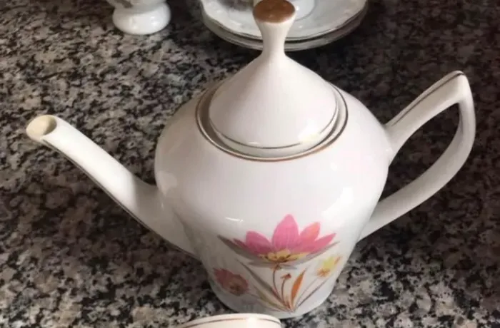 Bule de porcelana Pozzani