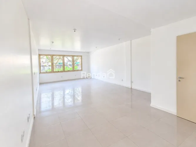 Sala Comercial 45m² para Locação na Av. Francisco Trein em Frente ao Hospital Conceição