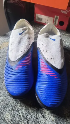 Chuteira society Nike Phantom 6