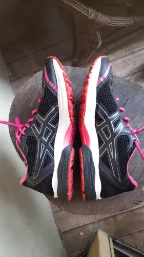 Tenis asics 37