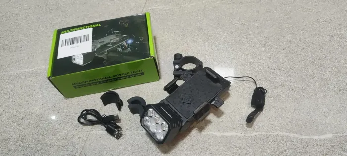 Lanterna para bicicleta, buzina, carregador e suporte