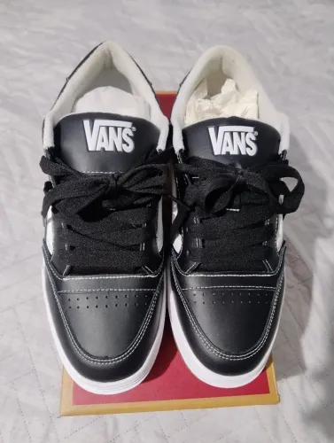 Tênis Vans original. Pouquíssimo uso e em perfeito estado
