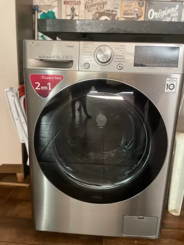 Lava e seca LG 11 kilos