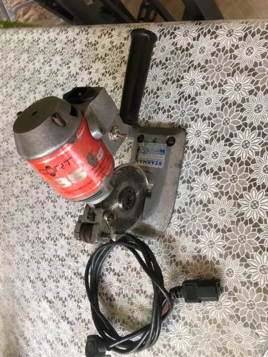 Máquina de corta tecidos