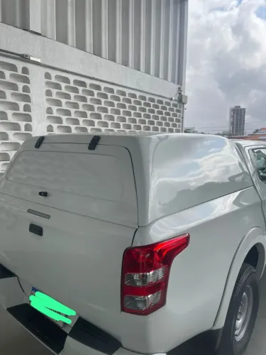 Capota de fibra , fechada , para Mitsubishi L200 Triton 23/24