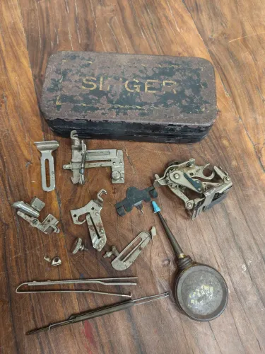 Estojo antigo Singer