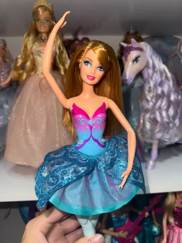 Boneca Barbie Giselle Sapatilhas Mágicas