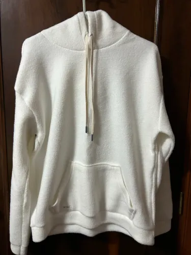 Moletom com bolso e capuz - Feminino - Tamanho G - cor off white 